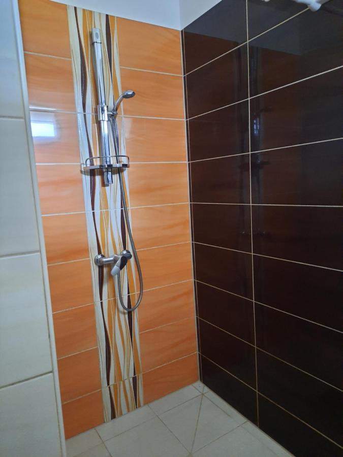 Fitt Apartman لينتي المظهر الخارجي الصورة